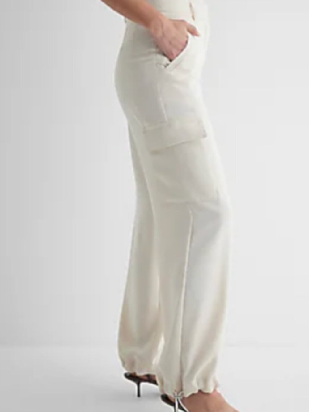 Express Ivory Convertible Straight to Bubble Hem Cargo Pant Sz 12 Long